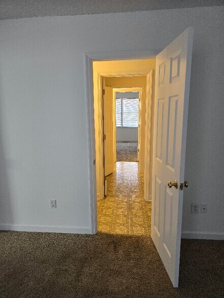 Building Photo - 1201 S 13th St