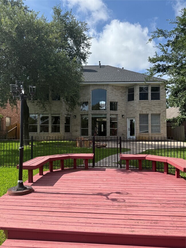 Building Photo - 11902 Miramar Shores Dr