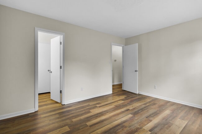 Building Photo - 120 Tar Heel Dr