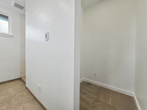 Building Photo - AVAILABLE NOW! Bright and Modern Home with High Ceilings and Premium Upgrades in the Columbia Cit...