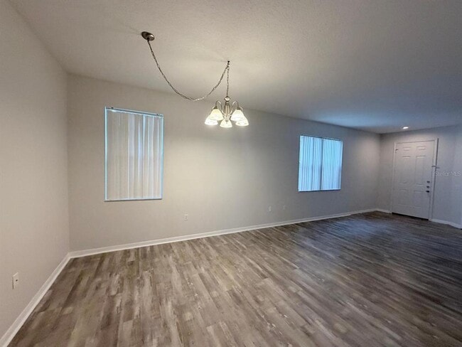 Building Photo - 174 Sand Ridge Dr