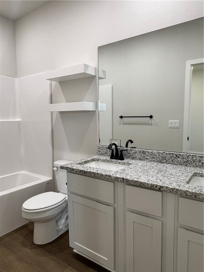 Building Photo - 572 Cosmos St