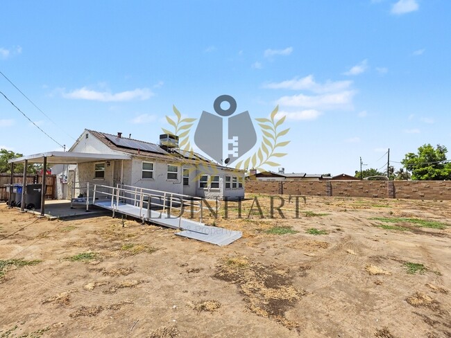 Building Photo - 3049 E McKinley Ave