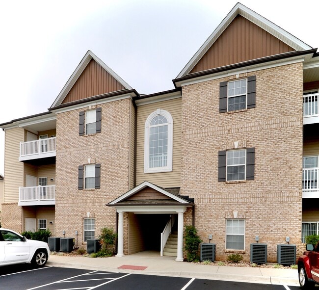 Building Photo - 302 Capstone Dr