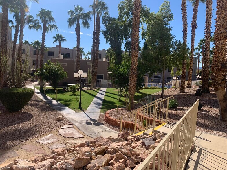 Building Photo - 2008 Mesquite Ln