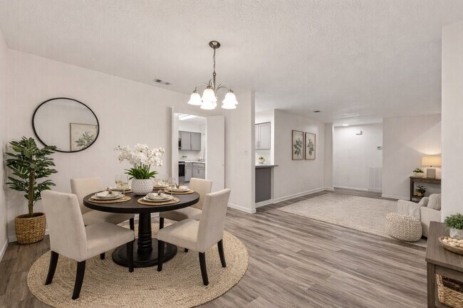 Building Photo - 13431 Clarewood Dr