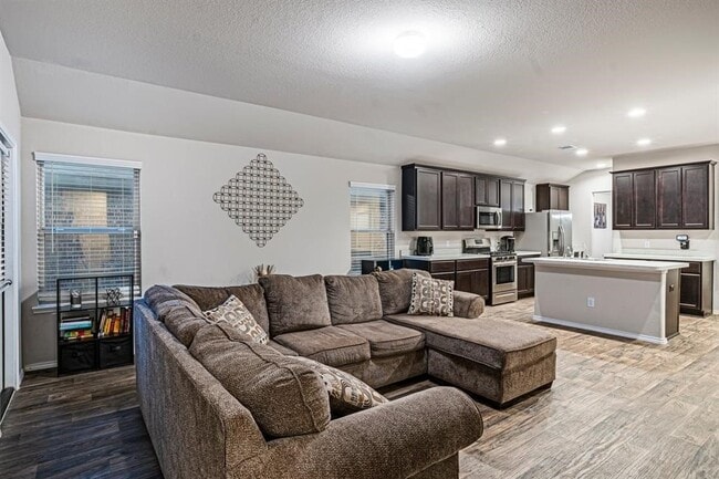 Building Photo - 518 Poppy Field Ct