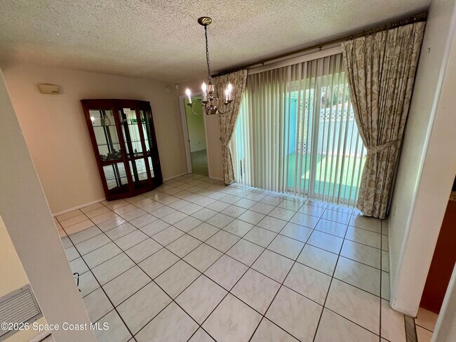 Building Photo - 1497 Krin Ct NE