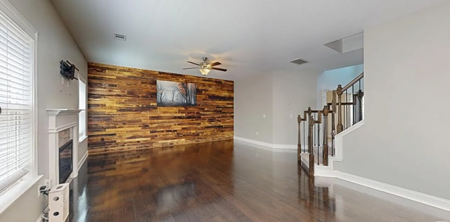 Building Photo - 7453 Coppice Dr