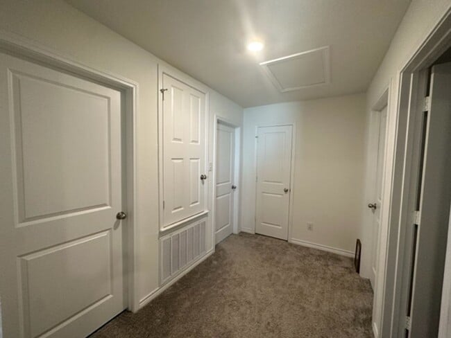 Building Photo - Coming soon... Beautiful 3 bedroom 2 bath ...