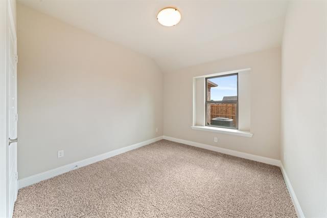 Building Photo - 612 Kyle Dr