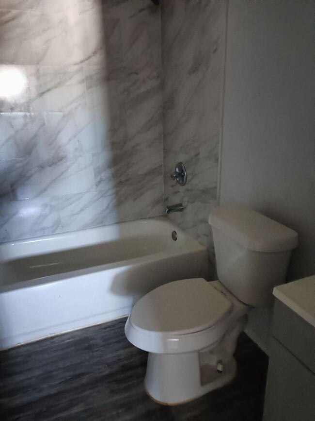 Building Photo - 1606 SE 61st St