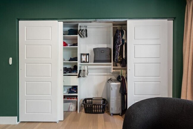 Building Photo - 3 Gilbert Trail NE