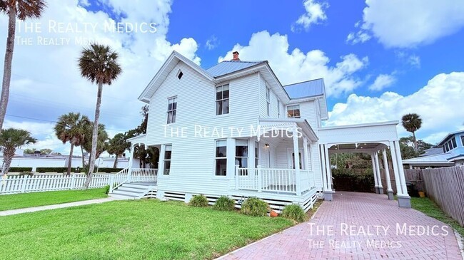 Building Photo - 502 Rio Vista Ave