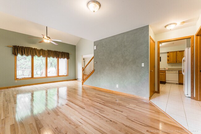 Building Photo - 113 Andresen Ct