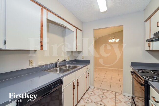 Building Photo - 969 Fountainhead Dr