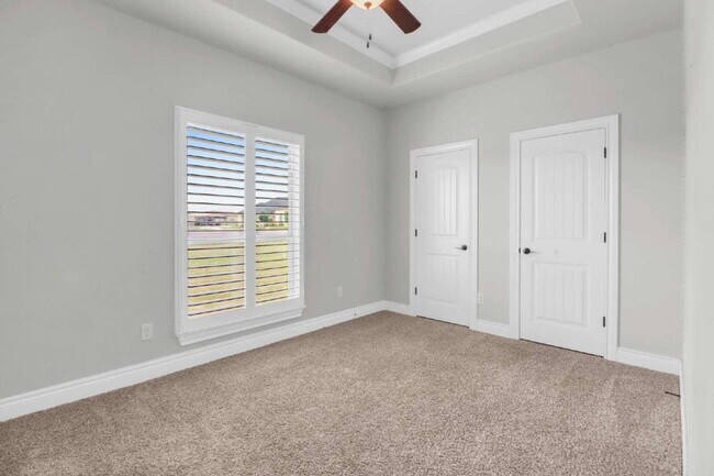 Building Photo - "Charming 4-Bed Oasis with Granite Touches & Cozy Fireplace in Floresville!"
