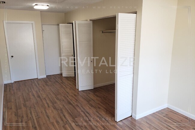 Building Photo - Beautiful 4 Bed 2 Bath Home in Daphne!!