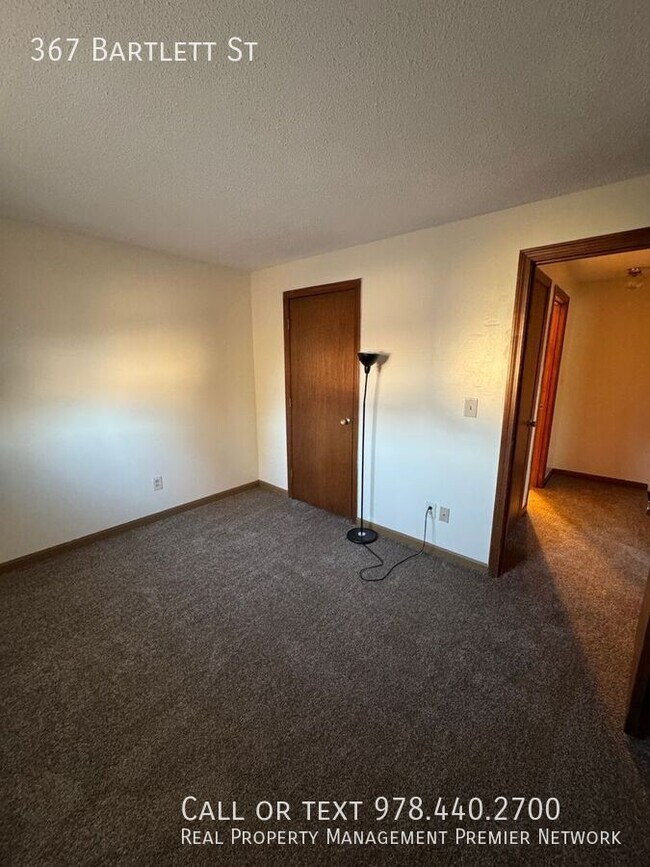 Building Photo - 367 Bartlett St