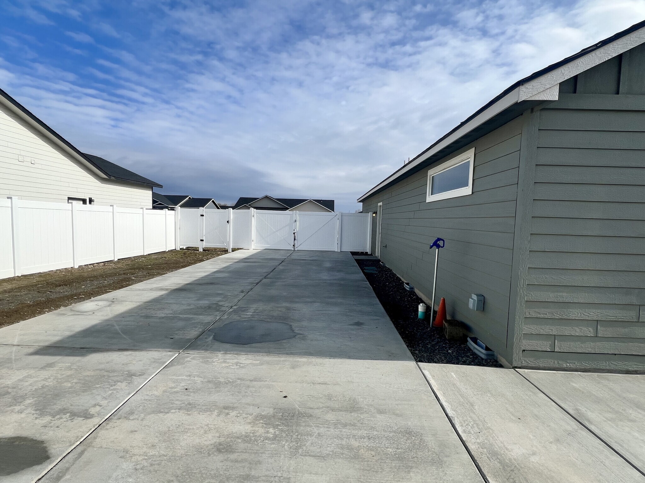 Building Photo - 2395 Chelan St