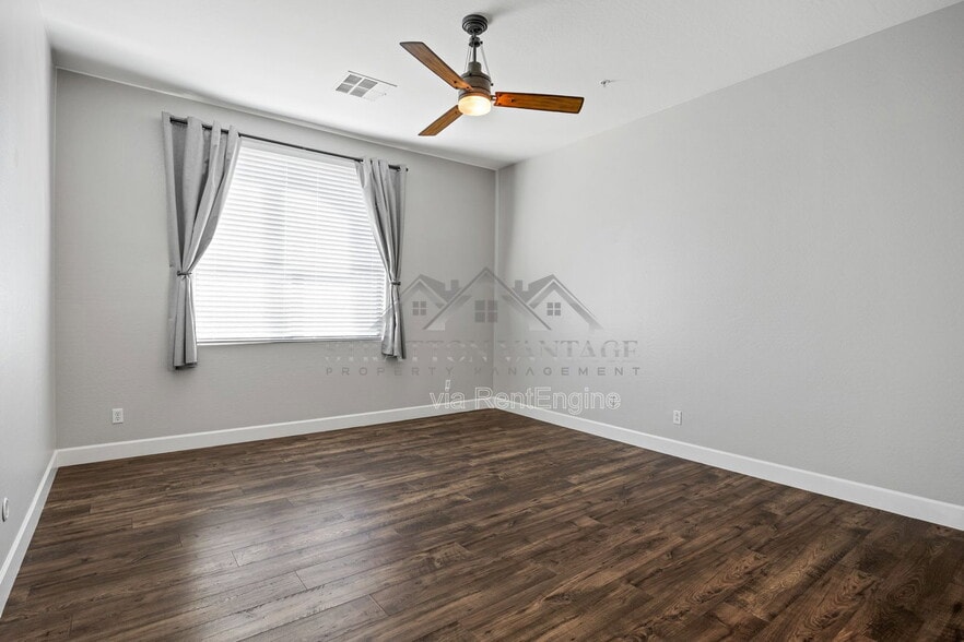 Building Photo - 5998 N 78th St