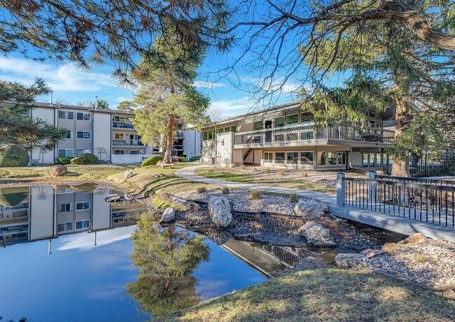 Building Photo - 5704 S Waterbury Way