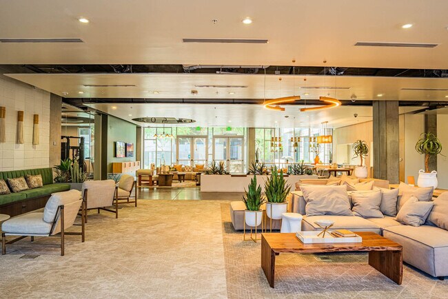 Building Photo - 915 N 4th St