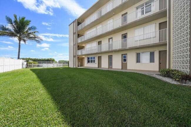 Building Photo - 3600 N Ocean Dr
