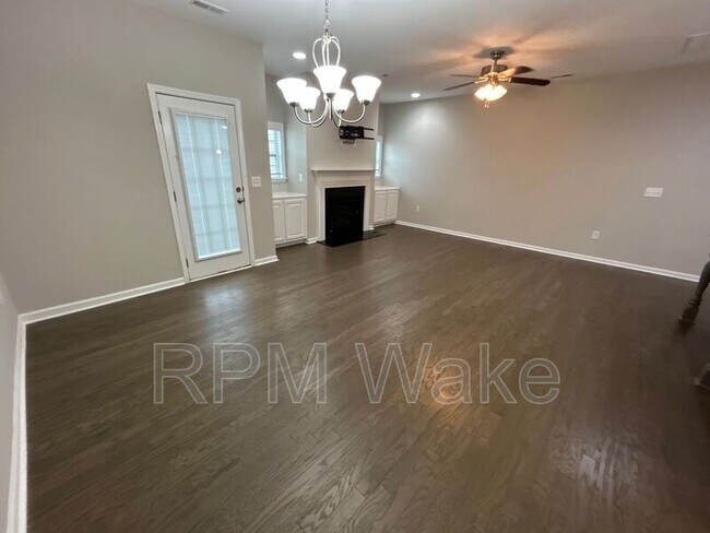 Building Photo - 217 Gulley Glen Dr