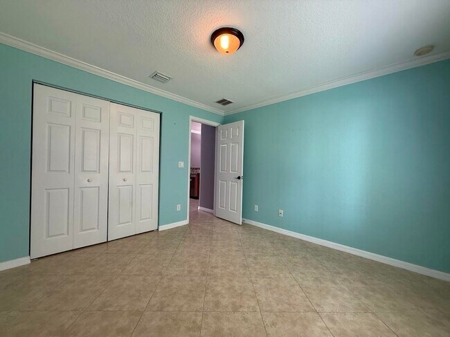 Building Photo - 5574 43rd Ct