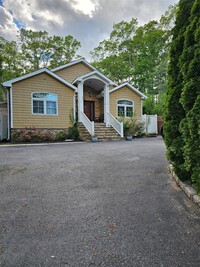 Building Photo - 52 Hilltop Ln