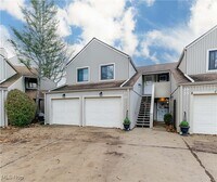 Building Photo - 27 Landings Way