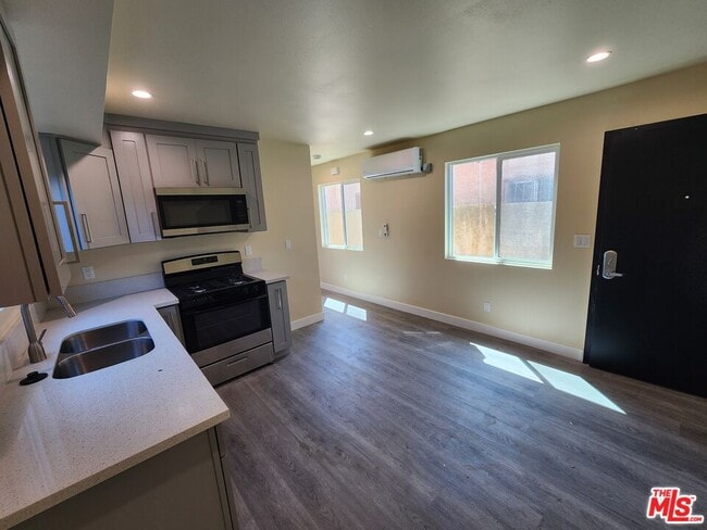 Building Photo - 7302 Mace Pl