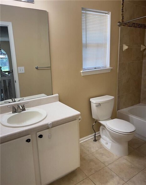 Building Photo - 1576 Rogers Crossing Dr