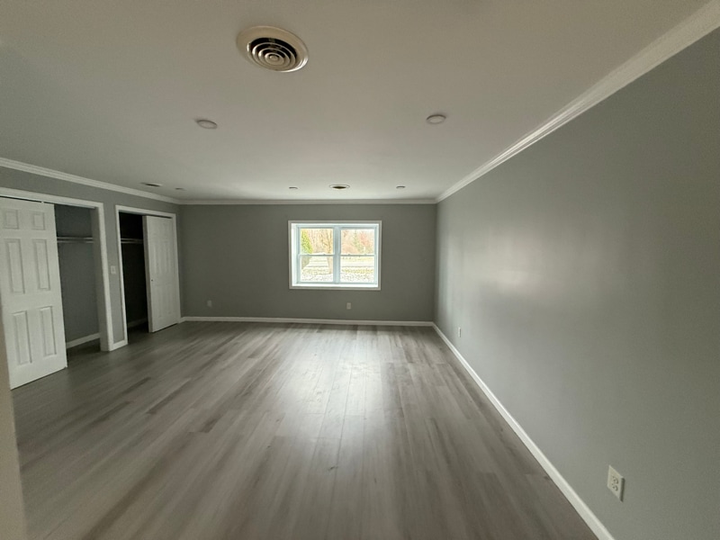 Building Photo - 859 NY-50