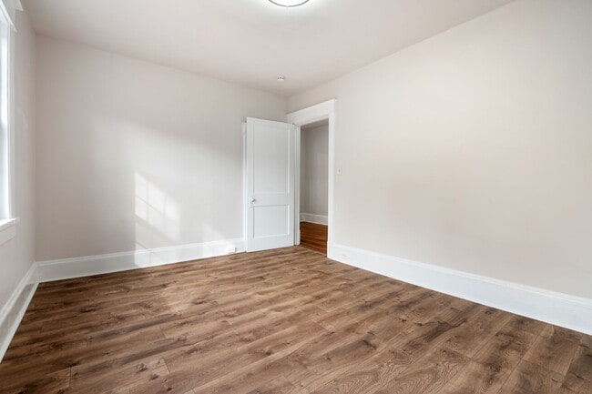 Building Photo - Trinity Park in Durham!