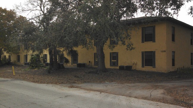 Primary Photo - 1229 Kennedy Rd