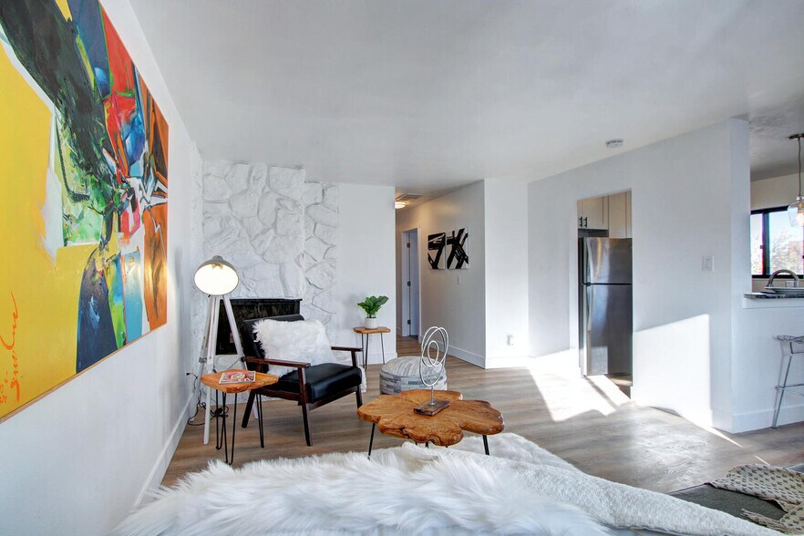 Building Photo - 6911 W 87th Way