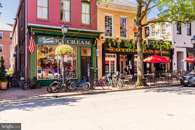 Building Photo - 1437 Duke St