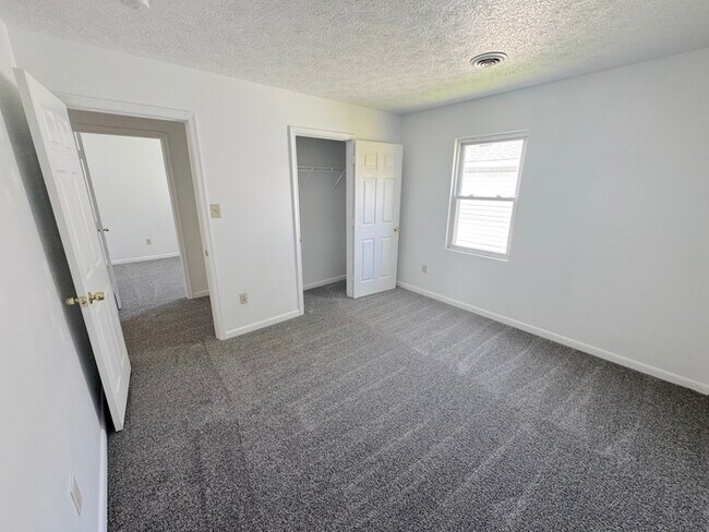 Building Photo - 814 Griffin St