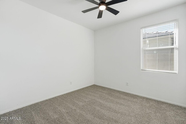 Building Photo - 1139 W Sand Cyn Ct