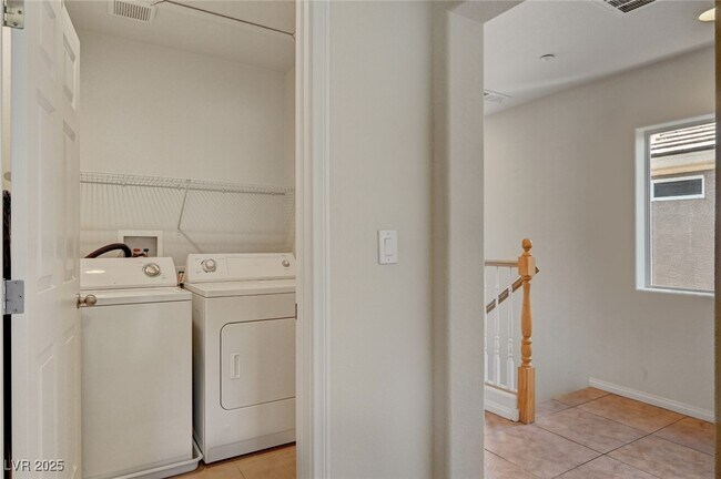 Building Photo - 6646 Colorado Spruce St