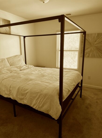 Building Photo - 5914 Cassie Dr