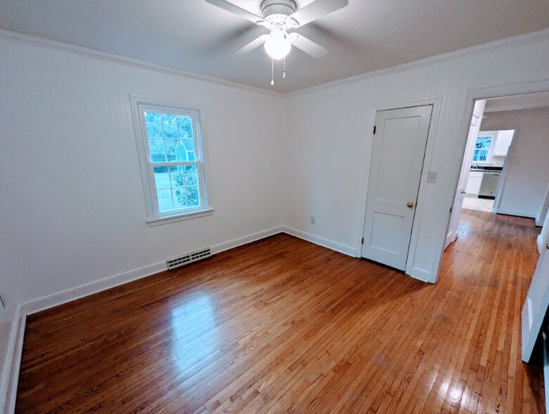 Building Photo - 2832 Jeffers Dr