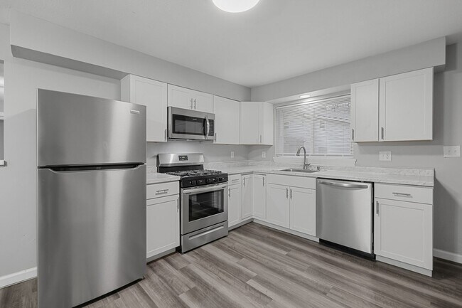 Building Photo - 91 F St