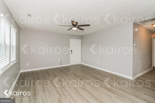 Building Photo - 210 Deer Pkwy