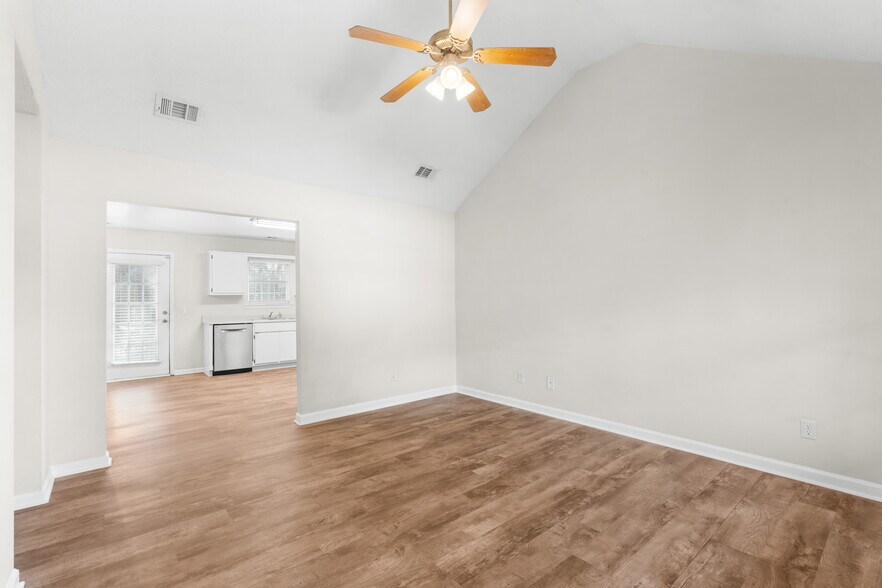 Building Photo - 306 Lawton Ct