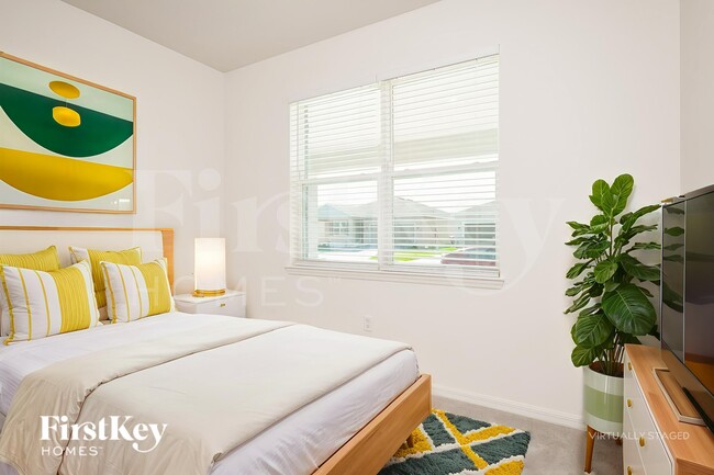 Building Photo - 1226 Ponca Rd