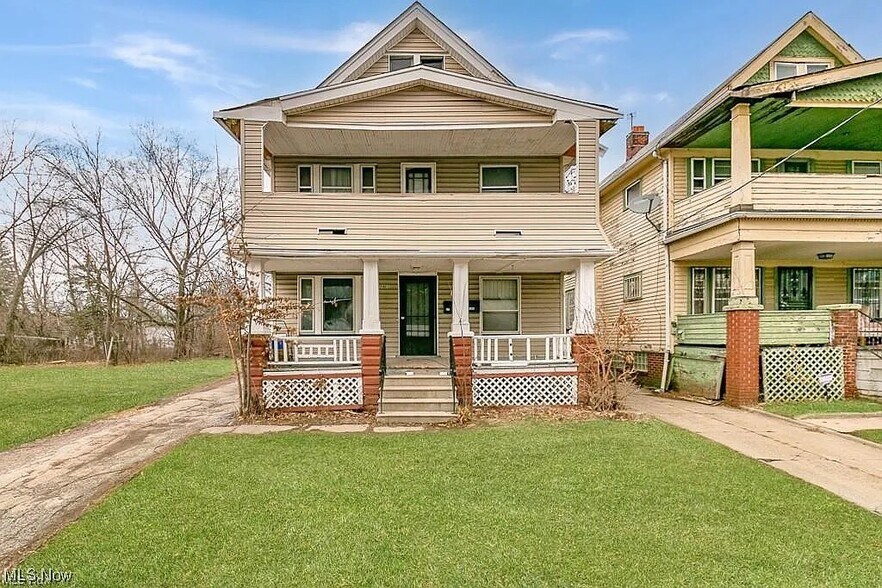 Building Photo - 9805 Lamontier Ave