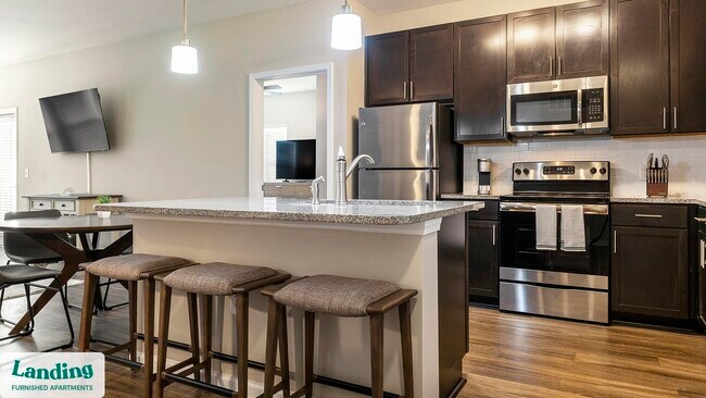 Building Photo - 915 Brentmoor Dr